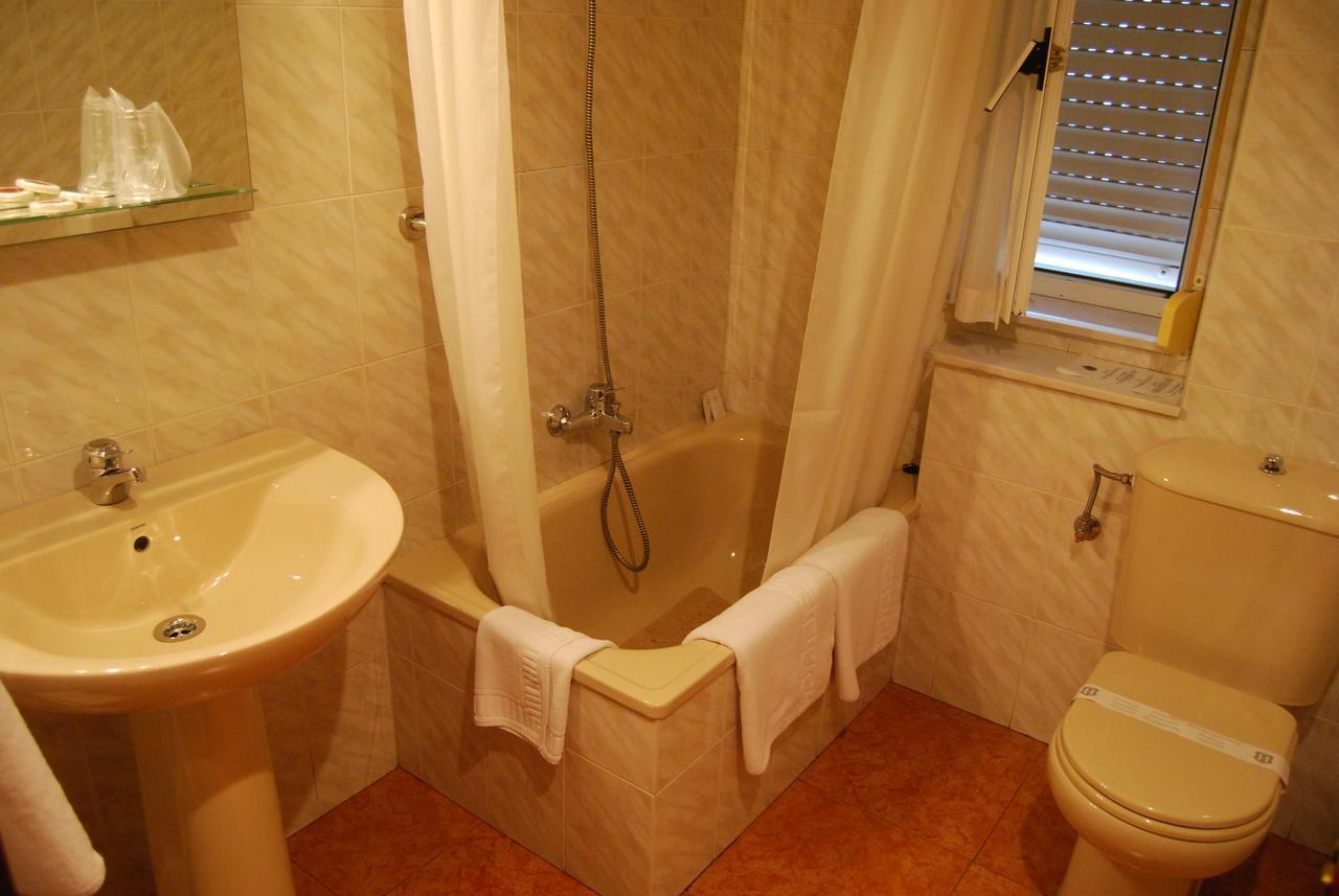 Luarca Zabala Hotell Almuña Exteriör bild